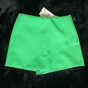 Zara Vibrant Green Women's Skorts